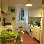 Casa Del Cucciolo Con Parcheggio Privato דירה