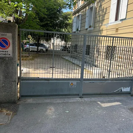 Casa Del Cucciolo Con Parcheggio Privato טריאסטה